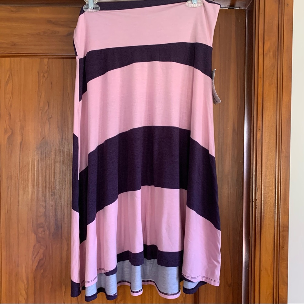 Midi striped skirt